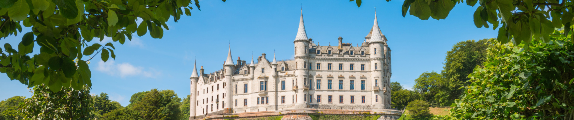 vue du château de Dunrobin depuis le jardin